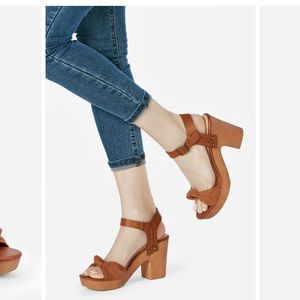 JustFab Size 10 Platform Sandal New In Box, Never Worn